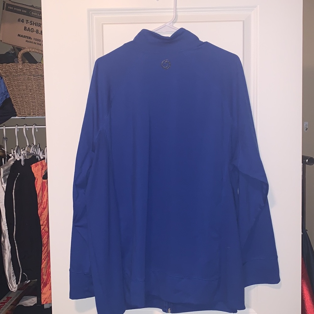 Active Zone Performance Jacket - Picture 2 of 3